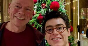 Leandro Karnal celebra aniversário do marido 33 anos mais novo; veja