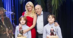 Em meio a tratamento contra doença, Val Marchiori festeja aniversário dos filhos gêmeos