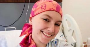 Pai de Isabel Veloso comove ao falar sobre internação da filha na UTI: ‘Difícil’