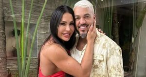 Gracyanne Barbosa se manifesta após oficializar divórcio com Belo; veja