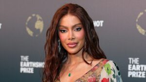 Anitta cobra ricos por papel na luta ambiental e critica desigualdade: ‘São quem mais poluem’