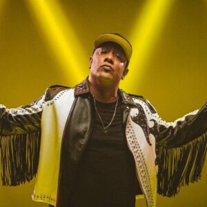 Vocalista do Psirico é internado em Salvador e passa por cirurgia no coração