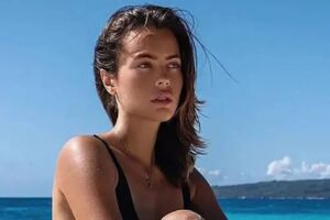 Atriz russa morre atingida por onda gigante enquanto fazia ioga