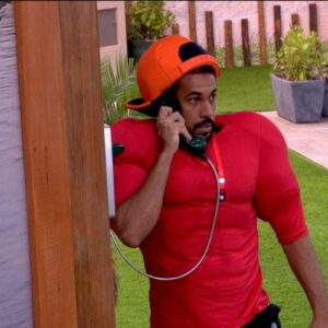 BBB 25 - Maike atende o Big Fone