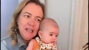 Sabrina Sato leva Zoe em 1º dia na Record após licença-maternidade. Vídeo!