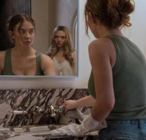 Novo pôster do suspense A Empregada mostra Sydney Sweeney e Amanda Seyfried lado a lado; confira!