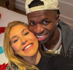 Silvioverso! Relembre os atores que já interpretaram Silvio Santos nas telas