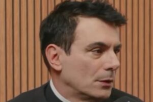 Padre gera polêmica ao criticar dízimo: “Deus não precisa de dinheiro”