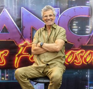 Carlinhos de Jesus desabafa sobre uso de cadeira de rodas: – Acredito que vou levantar