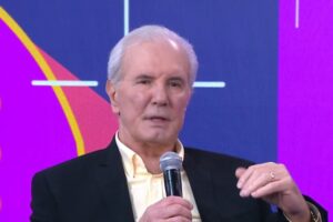 Globo cobra R$ 2 milhões a Celso Freitas e jornalista recebe ajuda da Record
