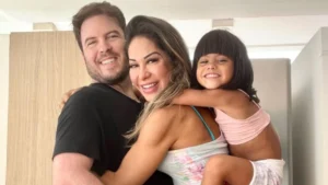 Sophia, filha de Maíra Cardi, ganha vaso sanitário de R$ 80 mil
