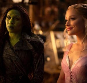 Cynthia Erivo comenta sobre ter protegido Ariana Grande durante ataque em evento: Instinto