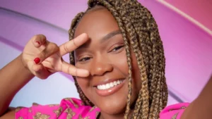 Ex-BBB Raquele Cardozo retoma sonho na confeitaria e anuncia venda de doces