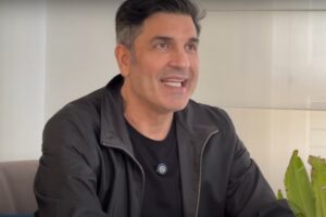 Edu Guedes atualiza estado de saúde após câncer: ‘Tudo dói’