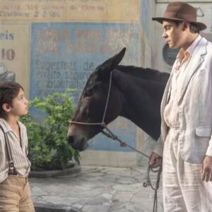 Candinho (Sergio Guizé) e o filho em