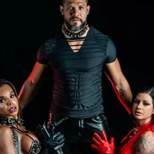 ex-bbb juninho em collab com influenciadoras do privacy