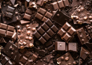 Chocolates e outros alimentos podem ajudar quem passa muito tempo sentado; veja lista