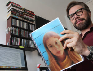 Autor de livros que inspiraram Tremembé revela como Suzane von Richthofen reage à exposição