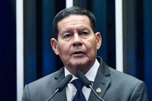 Hamilton Mourão deve assumir a liderança do Republicanos no Senado