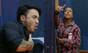 A Fazenda 17: Carol acusa Wallas de ameaça após discussão acalorada na sede