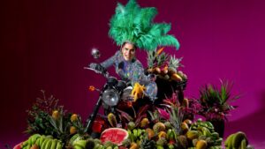 Gilmelândia estreia no MasterChef Brasil com look irreverente e muito tempero baiano