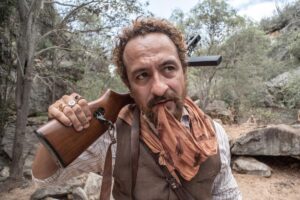 Atuação visceral de Irandhir Santos faz de Arduíno um vilão pior que Odete Roitman