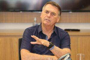 Tornozeleira, censura diplomática e pressão dos EUA: STF impõe cerco a Bolsonaro