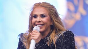 Joelma reúne filhos, genros, nora e netos em foto rara; conheça a família da cantora
