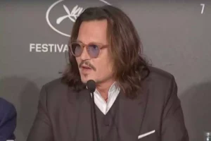 Johnny Depp vive affair com jovem atriz espanhola