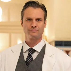 Dr. Lauro (Marcelo Argenta) em Êta Mundo Melhor