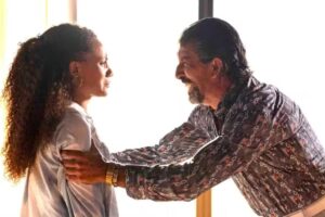 Osmar devolve o dinheiro e Madalena se derrete em ‘Volta por Cima’