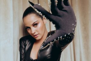 Maite Perroni gera polêmica ao curtir post conspiracionista sobre vacinas