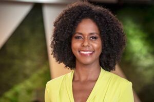 Globo descarta mudança no Fantástico e presenteia Maju Coutinho