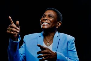 Neguinho da Beija-Flor fala de documentário sobre sua trajetória