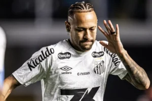 Neymar se irrita com torcida e causa tumulto após nova derrota do Santos
