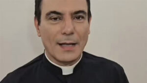 Ficou rico? Padre Juarez fala sobre o cachê dos shows pelo Brasil