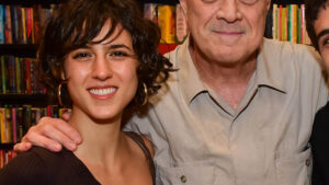 Atriz de Dona de Mim namora com filho discreto de Pedro Bial