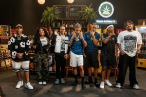 Poesia Acústica 17 reúne estrelas do rap em edição arrebatadora