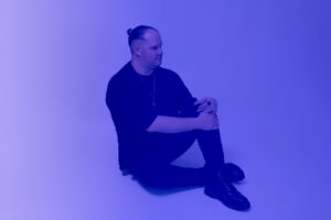 Dave Cayden lança “Whole Again”, o single mais pessoal de sua carreira