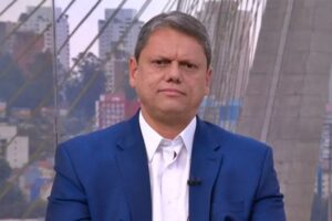 Tarcísio de Freitas celebra queda de homicídios e latrocínios em São Paulo