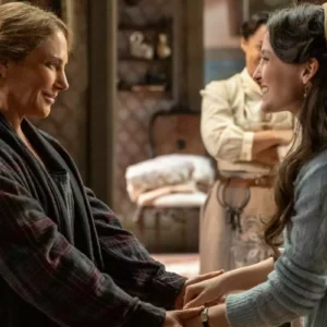 Estela (Larissa Manoela) e (Heloisa Périssé) em Êta Mundo Melhor