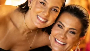 Mãe de Ana Castela chama atenção ao surgir com BMW X6 zero km avaliada em até R$ 900 mil