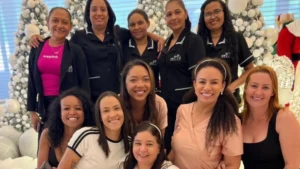 Virginia Fonseca reúne funcionários em confraternização de fim de ano em casa