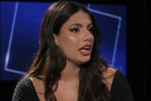 Fernanda Bande tira onda com Blogueirinha e garante ter trabalhos de sobra. Vídeos!