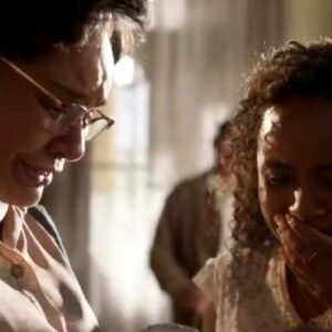 Garota do Momento - Carmem (Solange Couto) e Beatriz (Duda Santos)