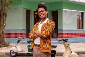 Ulisses, o ‘cara’ do Bowling Rock, local de amigos e rivais em ‘Garota do Momento’