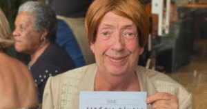 ‘Beiçola’ pede máquina de costura em carta de Natal no Retiro dos Artistas e fãs se mobilizam