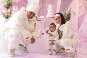 MC Ryan e Giovana Roque fazem mêsversário temático para Zoe