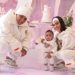 MC Ryan, a filha, Zoe, e a esposa, Giovana Roque