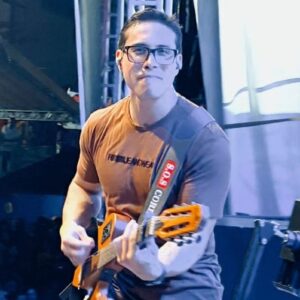 Morre cantor Ayres Sasaki